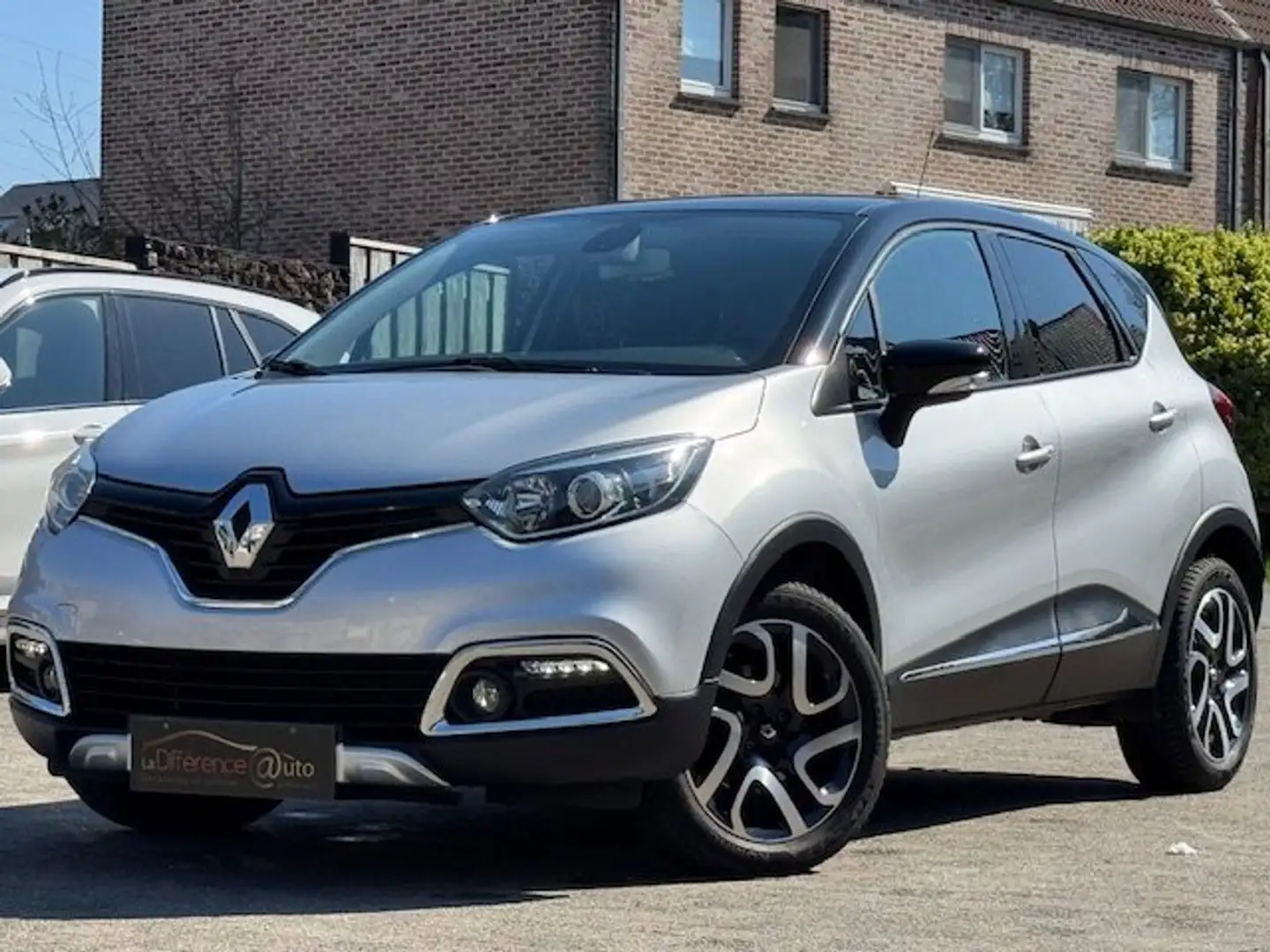 Renault Captur 1.2 TCe Energy Intens BVA - Clim - GPS - Bluetooth Zilver - 1