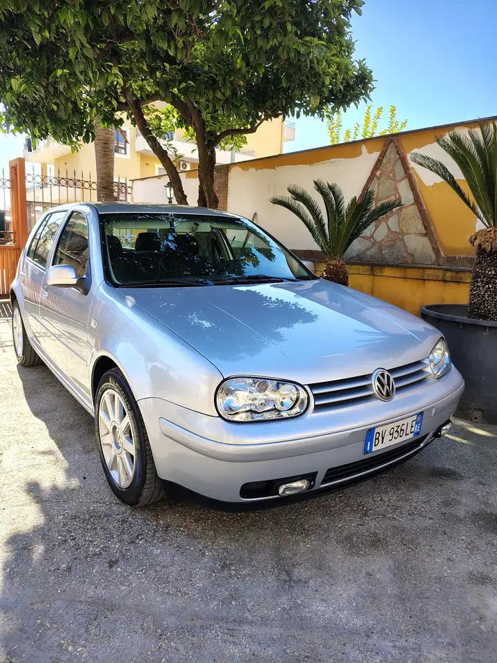 Volkswagen Golf 5p 1.9 tdi Highline 110cv, foto 1