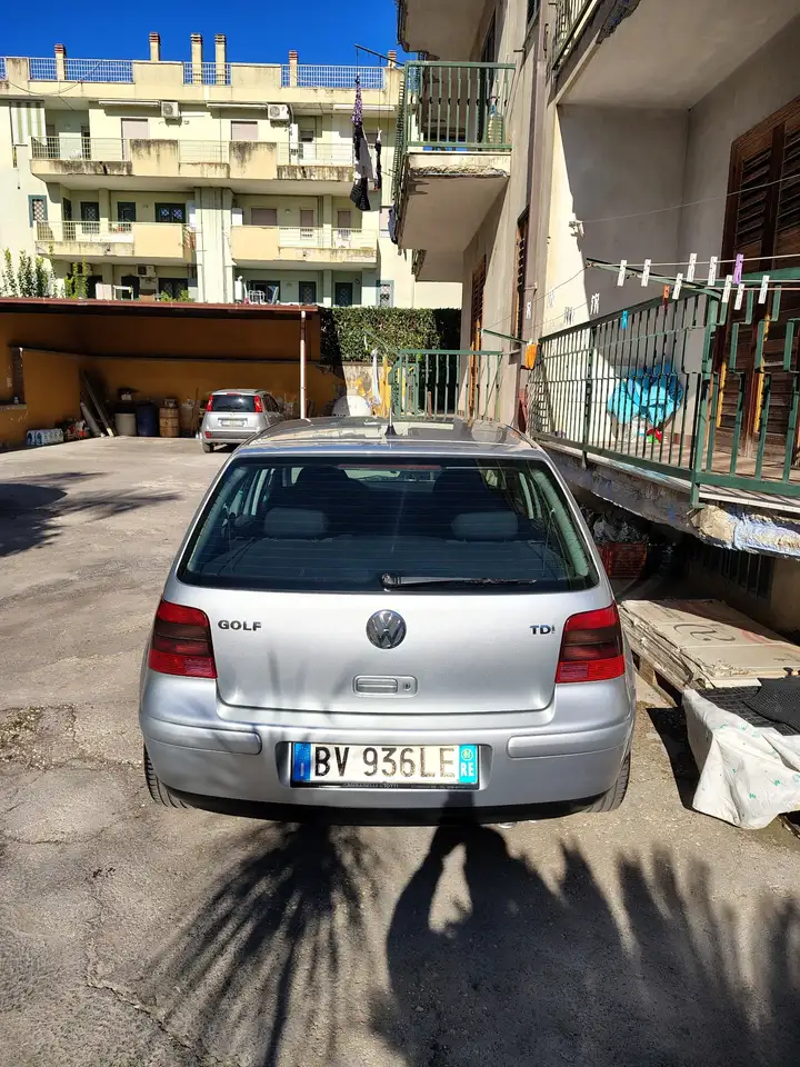 Volkswagen Golf 5p 1.9 tdi Highline 110cv, foto 6