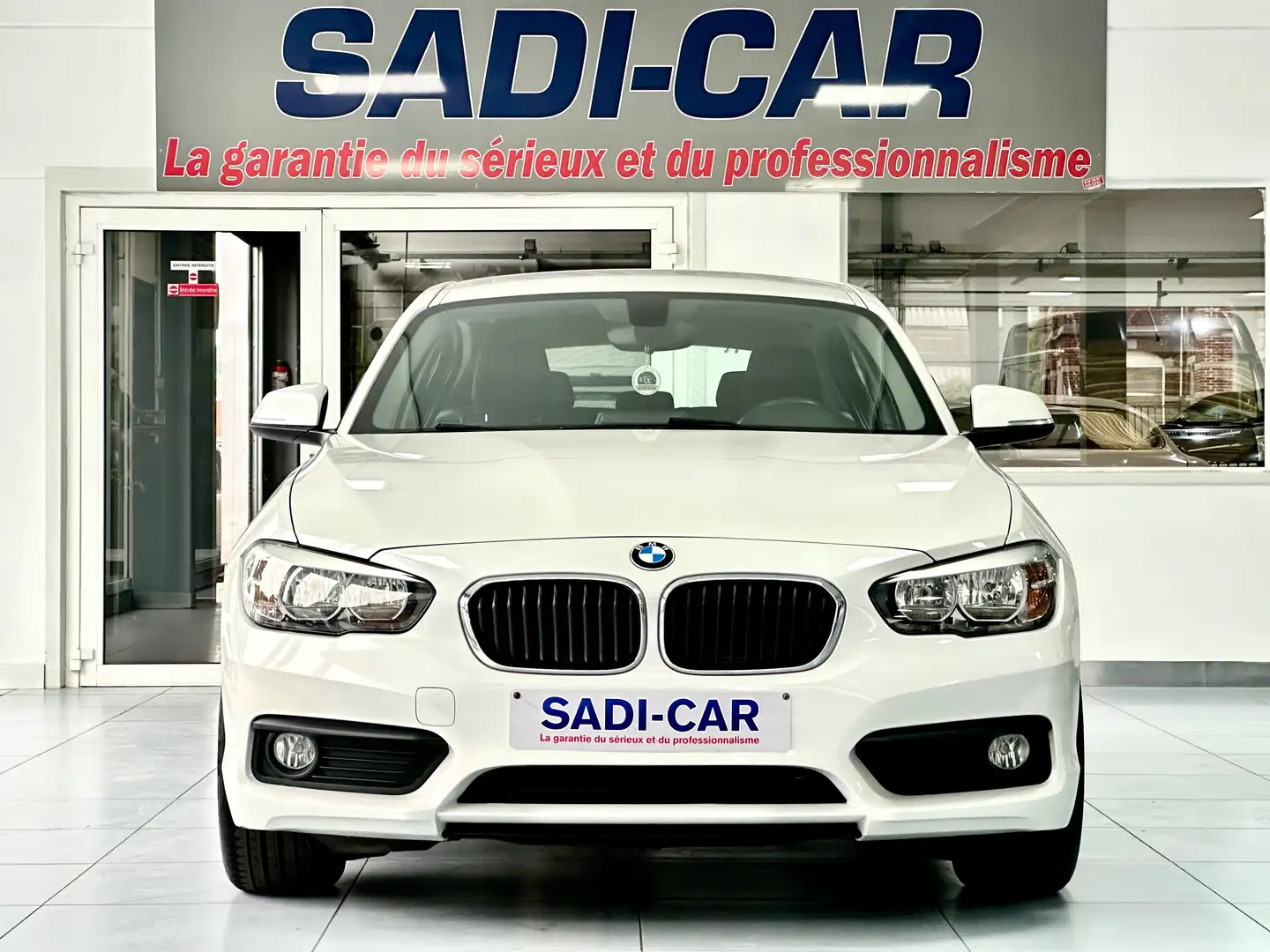 BMW 116 116i 110cv - 5 PORTES Blanc - 2
