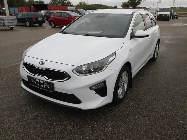 Kia Ceed SW / cee'd SW ceed SW 1,6 CRDi SCR ISG Silber 48V
