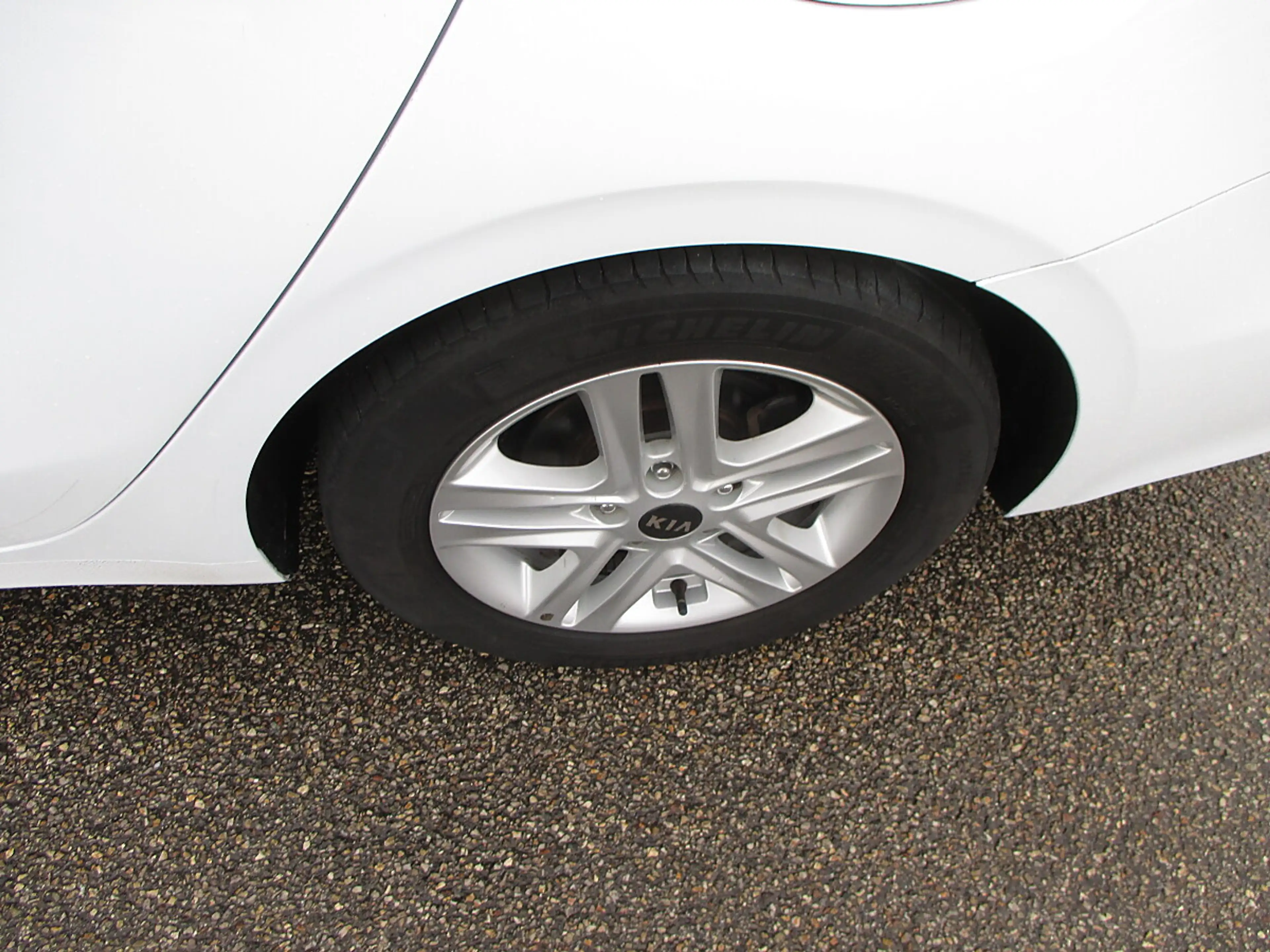 Kia Ceed SW / cee'd SW ceed SW 1,6 CRDi SCR ISG Silber 48V — photo 2