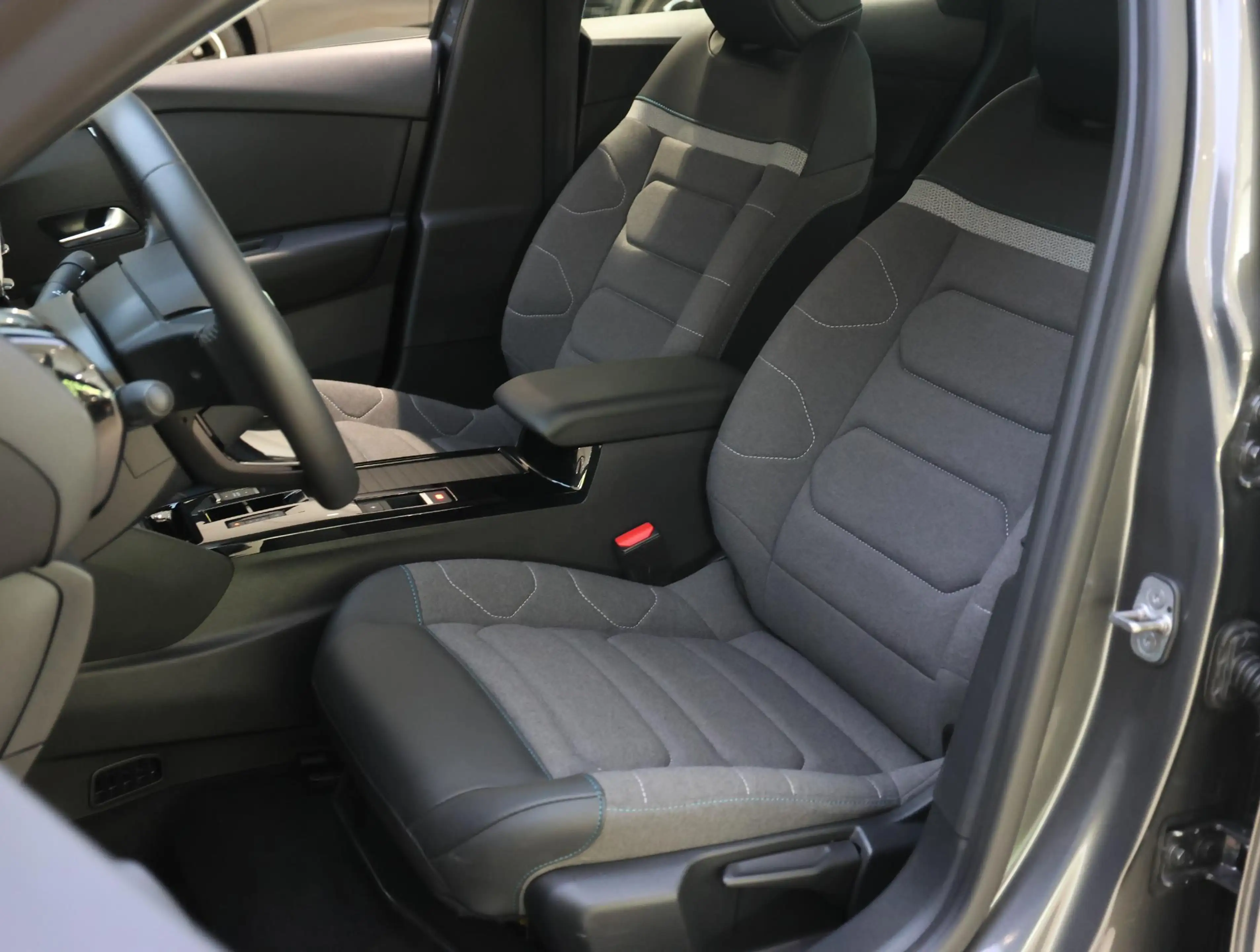 Citroen E-C4 Electric You 50 kWh | SoH 98,8% |  Climate Control | Camera — photo 13