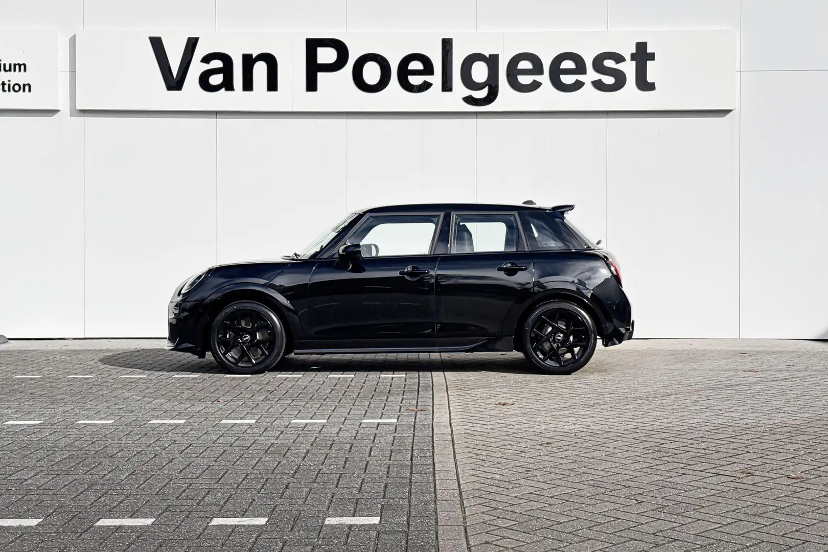 MINI Cooper C 5-deurs John Cooper Works Pakket M | Opruimingsvoo Noir - 2
