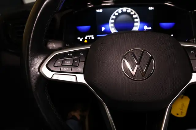 Volkswagen Polo view 12