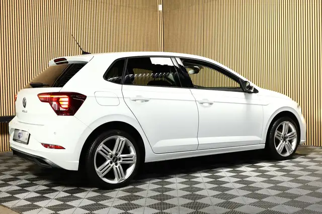 Volkswagen Polo view 9