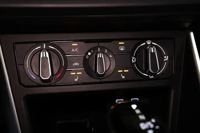 Volkswagen Polo view 20