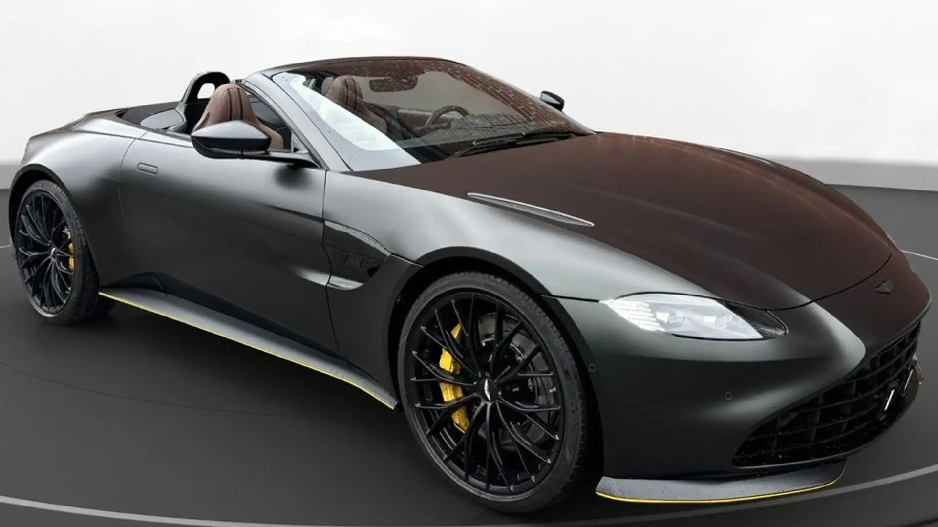 Aston Martin Vantage Roadster Verde - 1