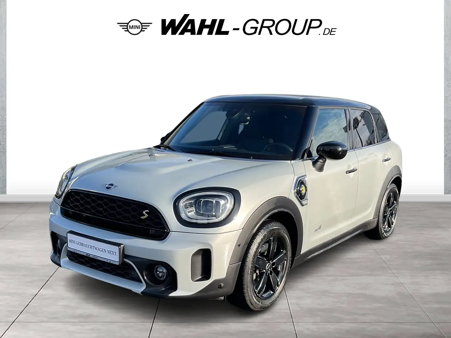 MINI Cooper SE Countryman Cooper SE ALL4 COUNTRYMAN ALL4 TRIM LEDER NAVI  LE Schwarz - 1