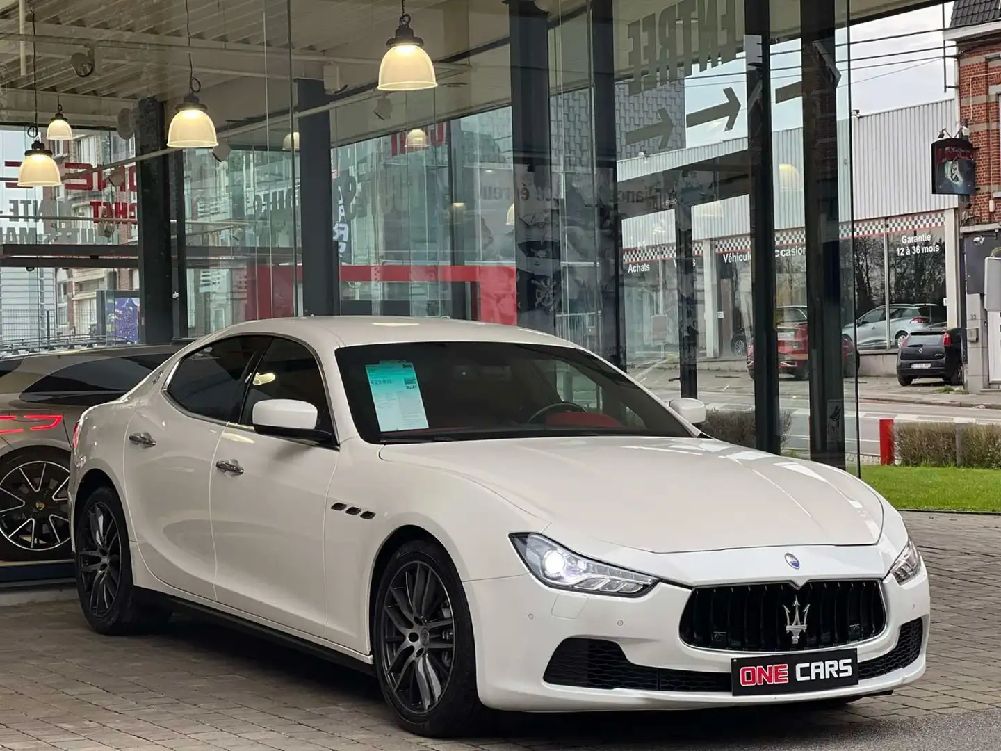 Maserati Ghibli 3.0 d AUTOM. BIXENON-CUIR ELEC-GPS-JA19-PDC-GAR1AN Blanc - 2
