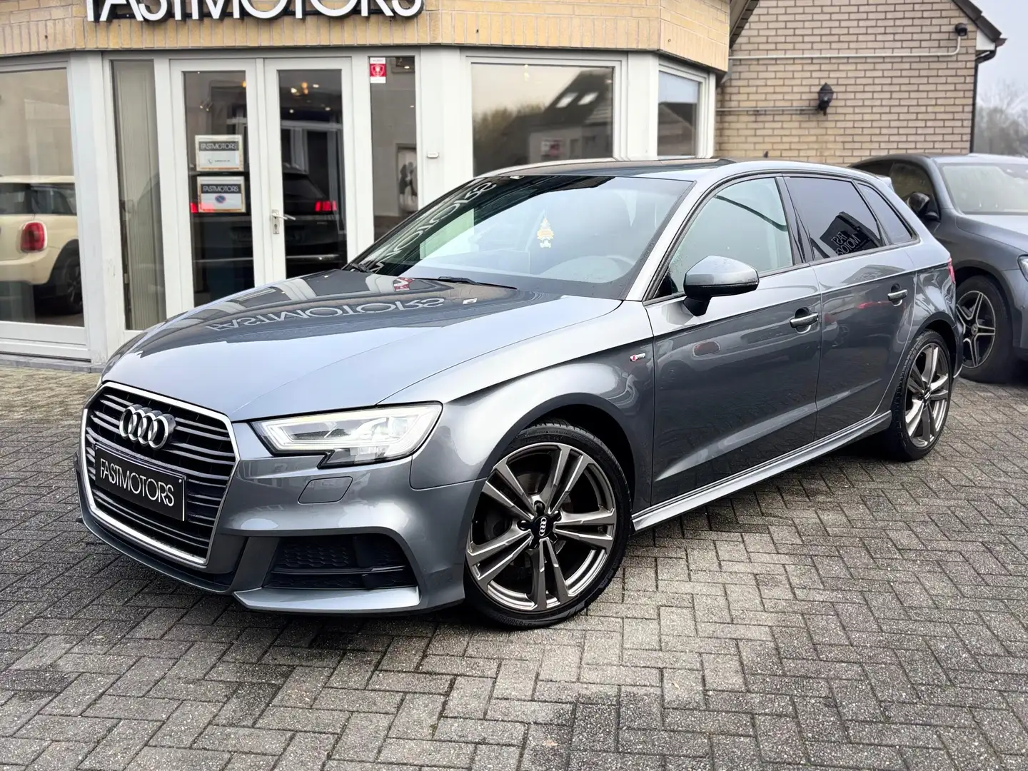 Audi A3 A3 35 TFSI SPORTBACK S-LINE MATRIX LED Gris - 1