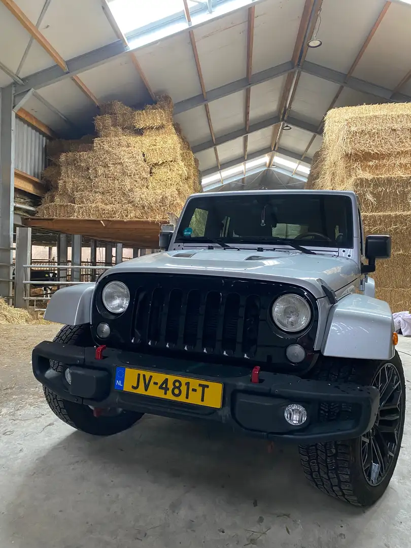 Jeep Wrangler Wrangler 3.6 Sahara Срібний - 2