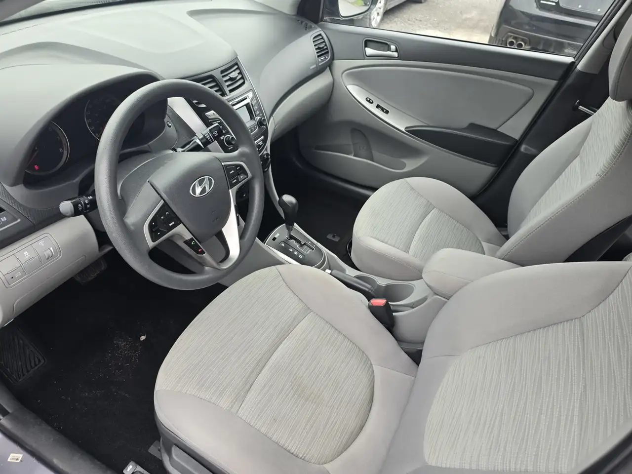 Hyundai ACCENT снимка Hyundai ACCENT