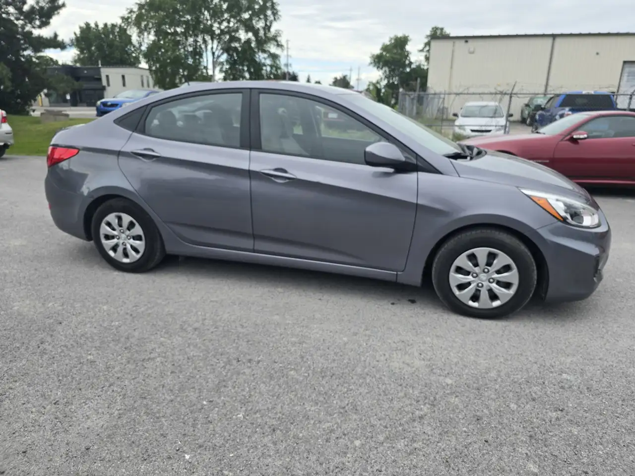 Hyundai ACCENT снимка Hyundai ACCENT