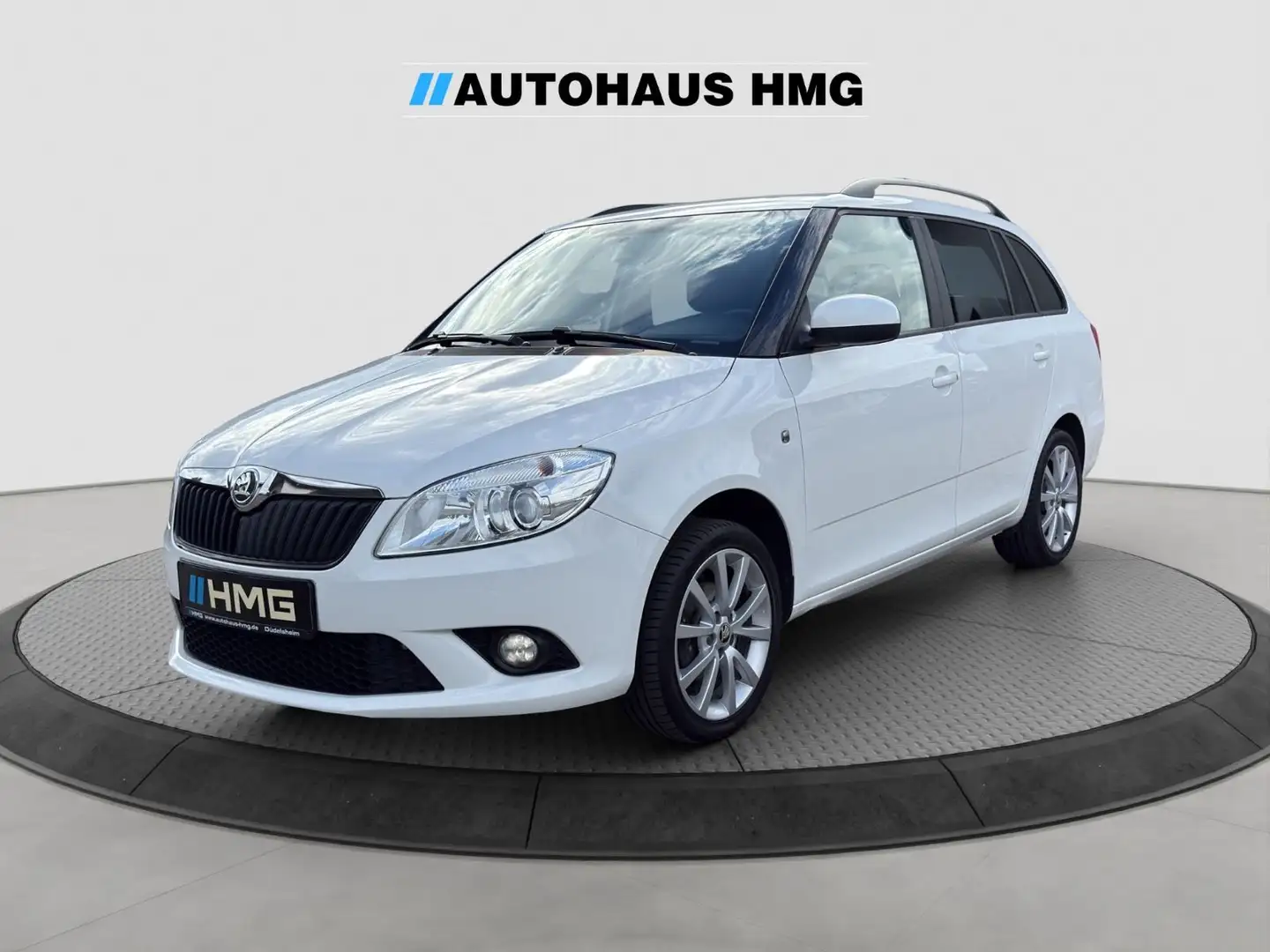 Skoda Fabia Combi Ambition *SITZHZ*KLIMAA*PDC*8-FACH Weiß - 1