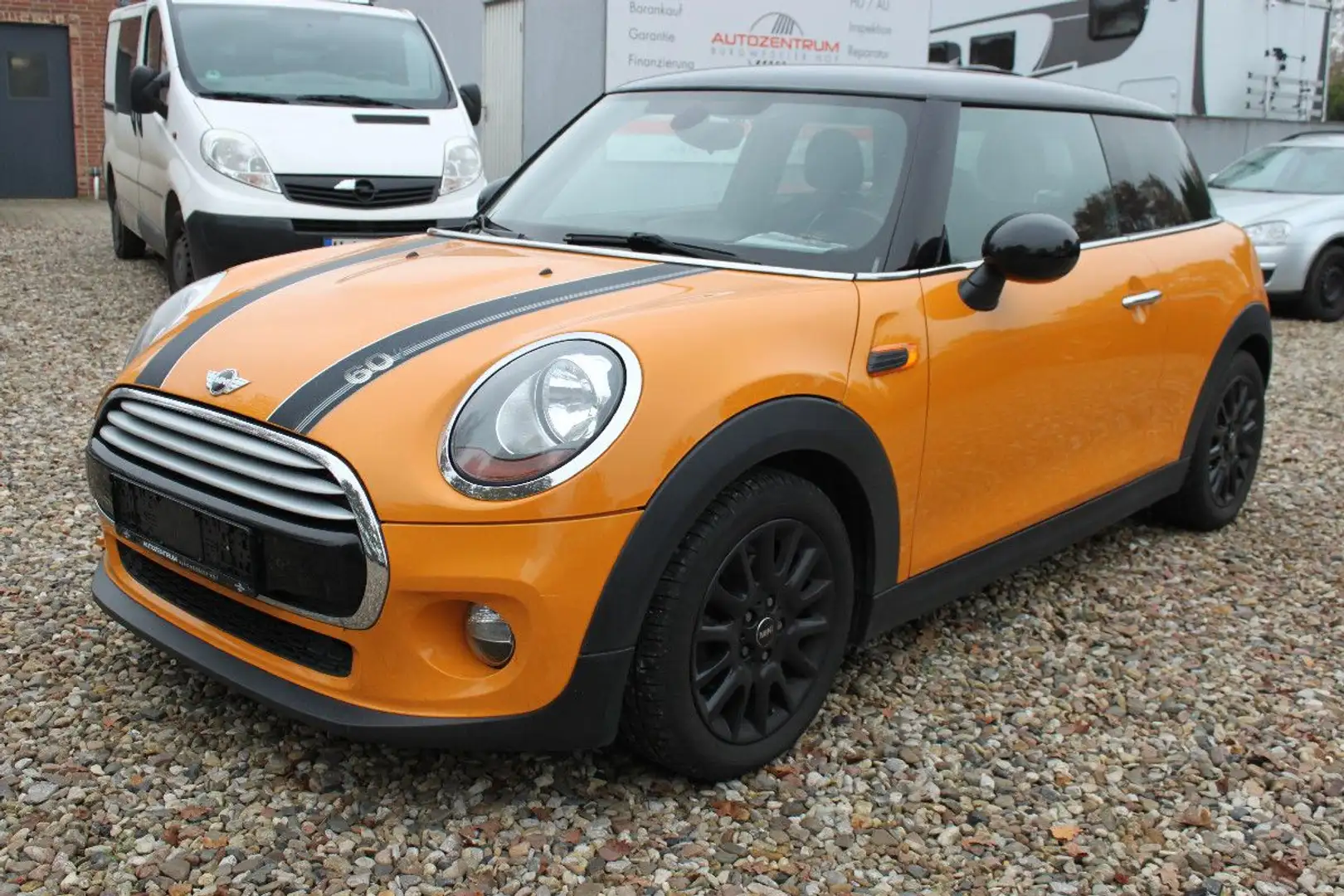 MINI Cooper 1.5 - NaviPro-Sitzheizung-Tempomat-PDC Orange - 1