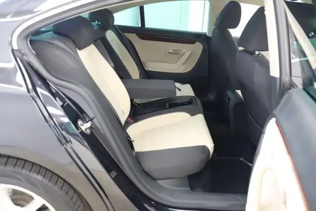 Volkswagen Passat view 12