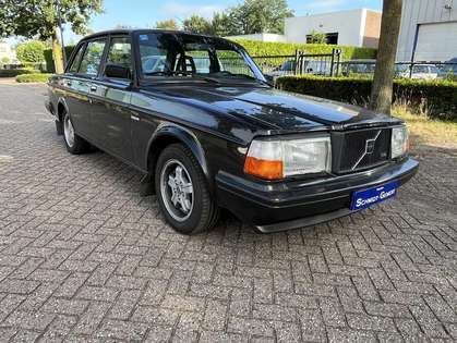 Volvo 240 244 1.9 Turbo 82.787 KM vrijwel nieuwstaat. Prijs