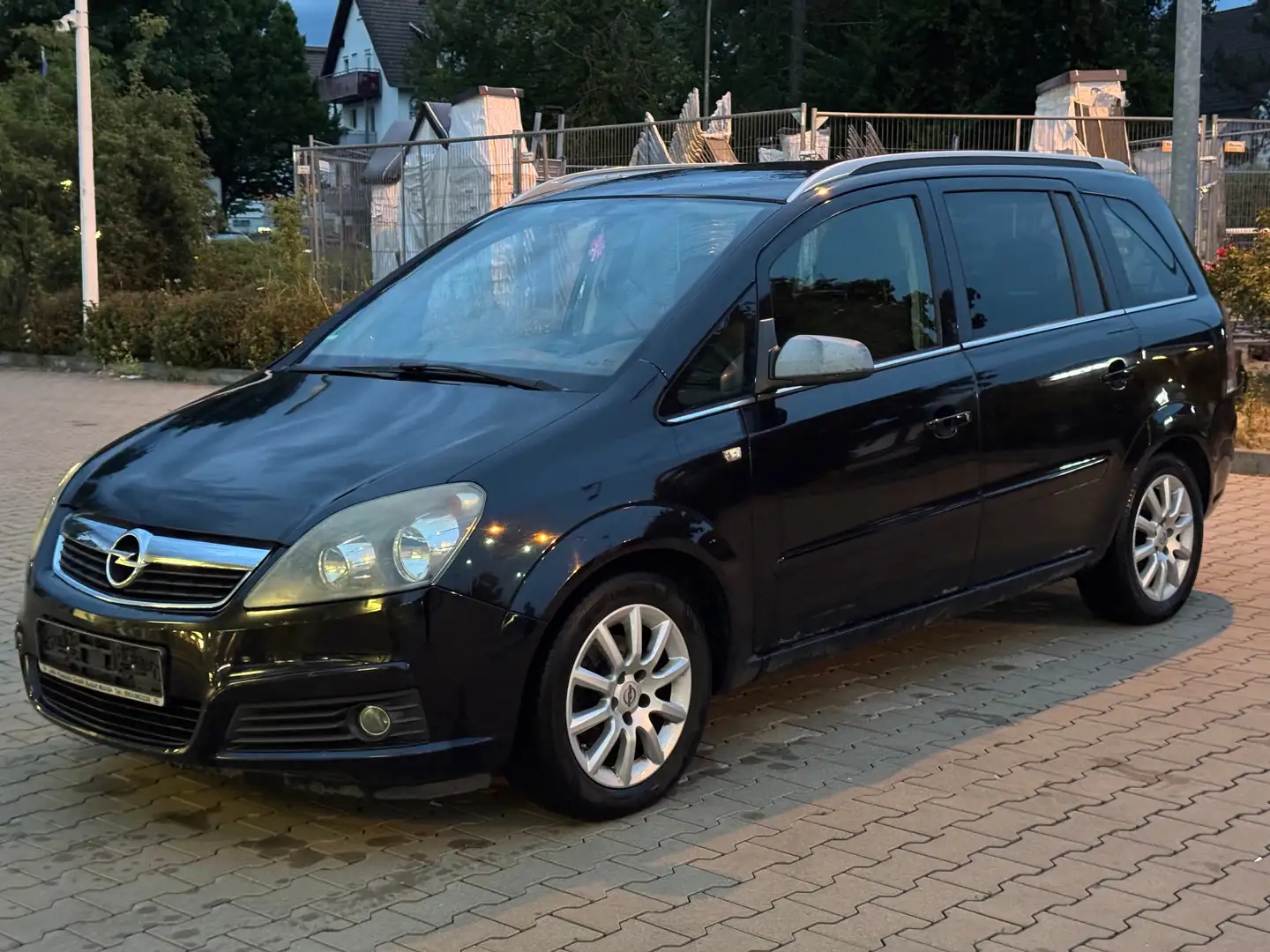 Opel Zafira Edition*7 SITZE*TÜV 2026* Noir - 1