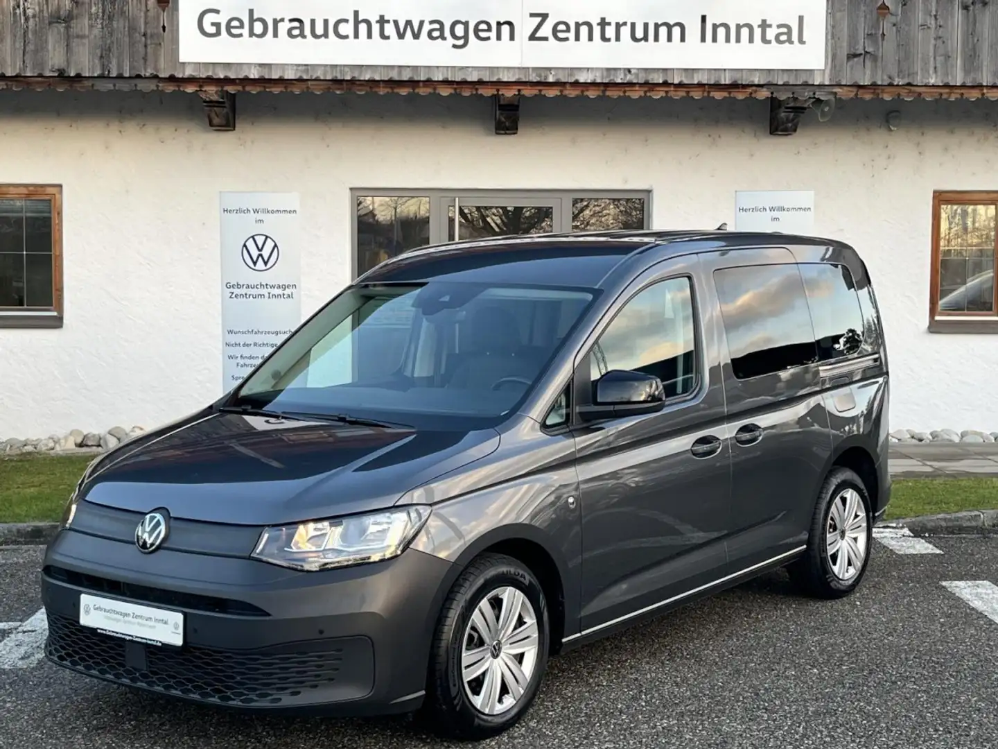 Volkswagen Caddy 2,0 TDI DSG (Navi+PDC+AHK) Klima Einparkhilfe Grau - 2