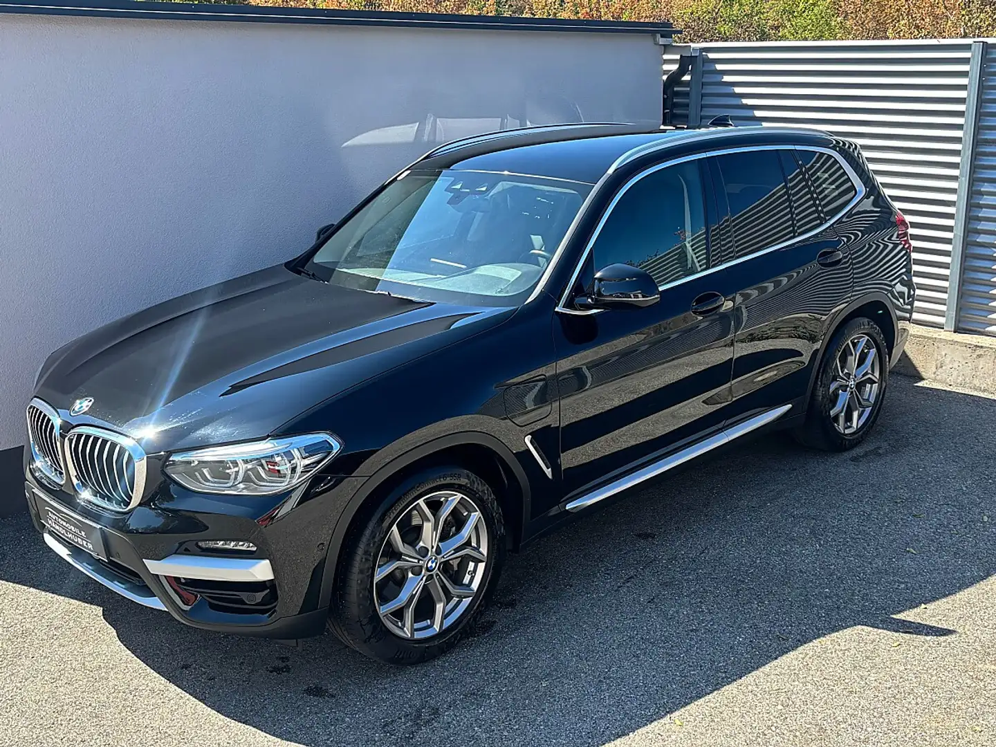 BMW X3 xDrive30e PHEV Aut.XLINE/AD.LED/LIVE.C.PRO/AHK/... Schwarz - 2