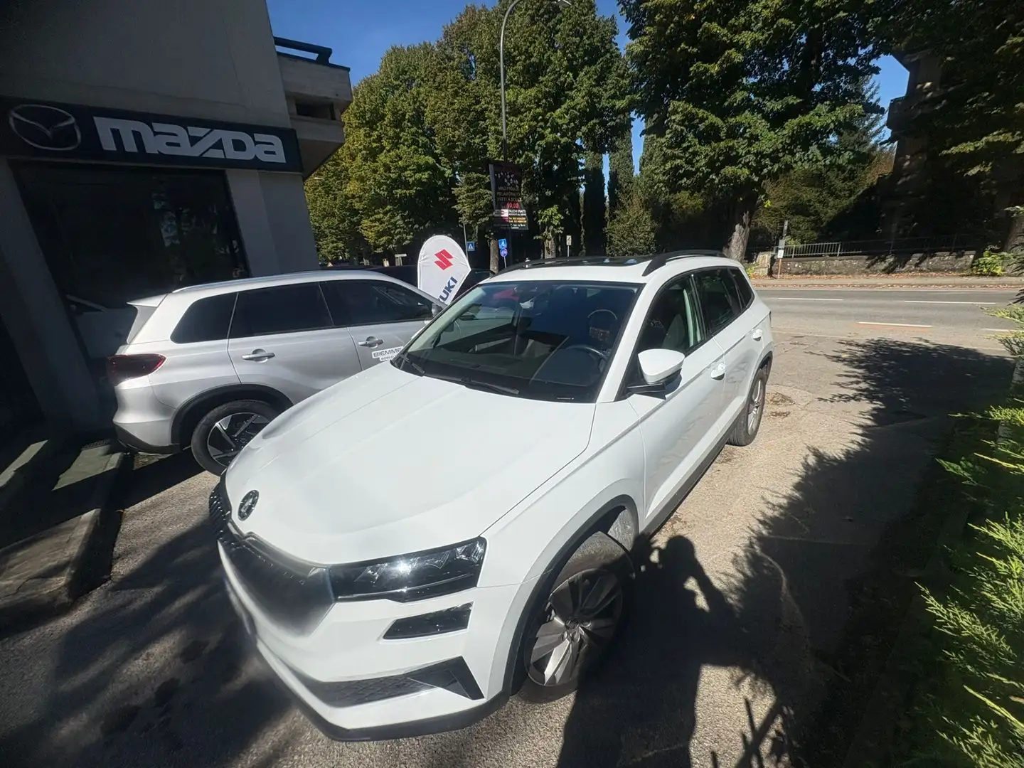 Skoda Karoq Karoq 1.5 TSI ACT Executive Weiß - 2