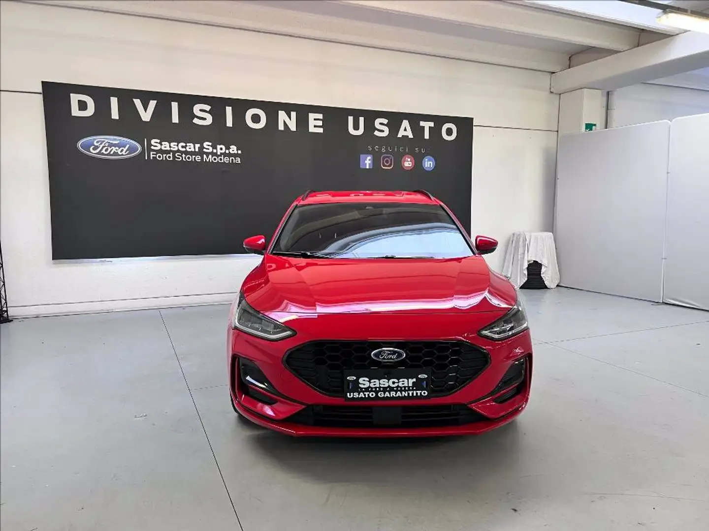 Ford Focus SW 1.0t ecoboost h ST-Line X 125cv Rosso - 2