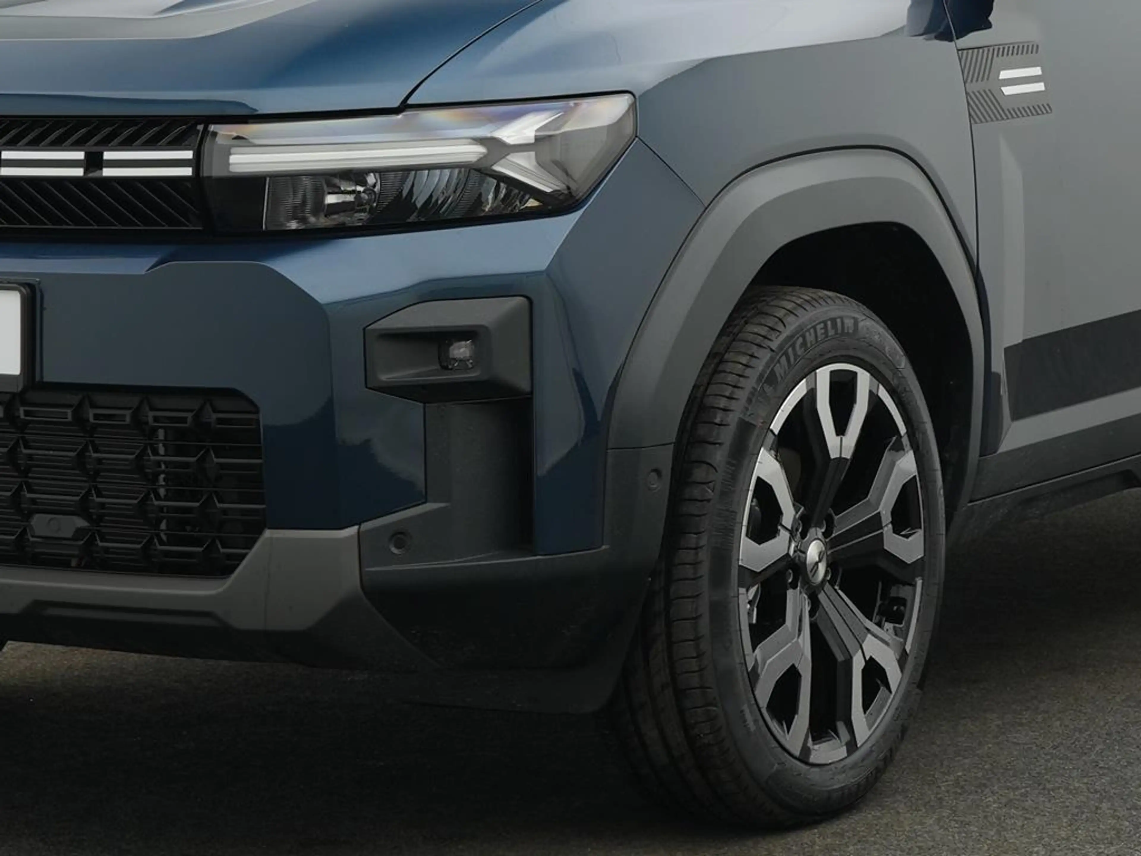 Dacia Bigster Hybrid 155 Journey — photo 9