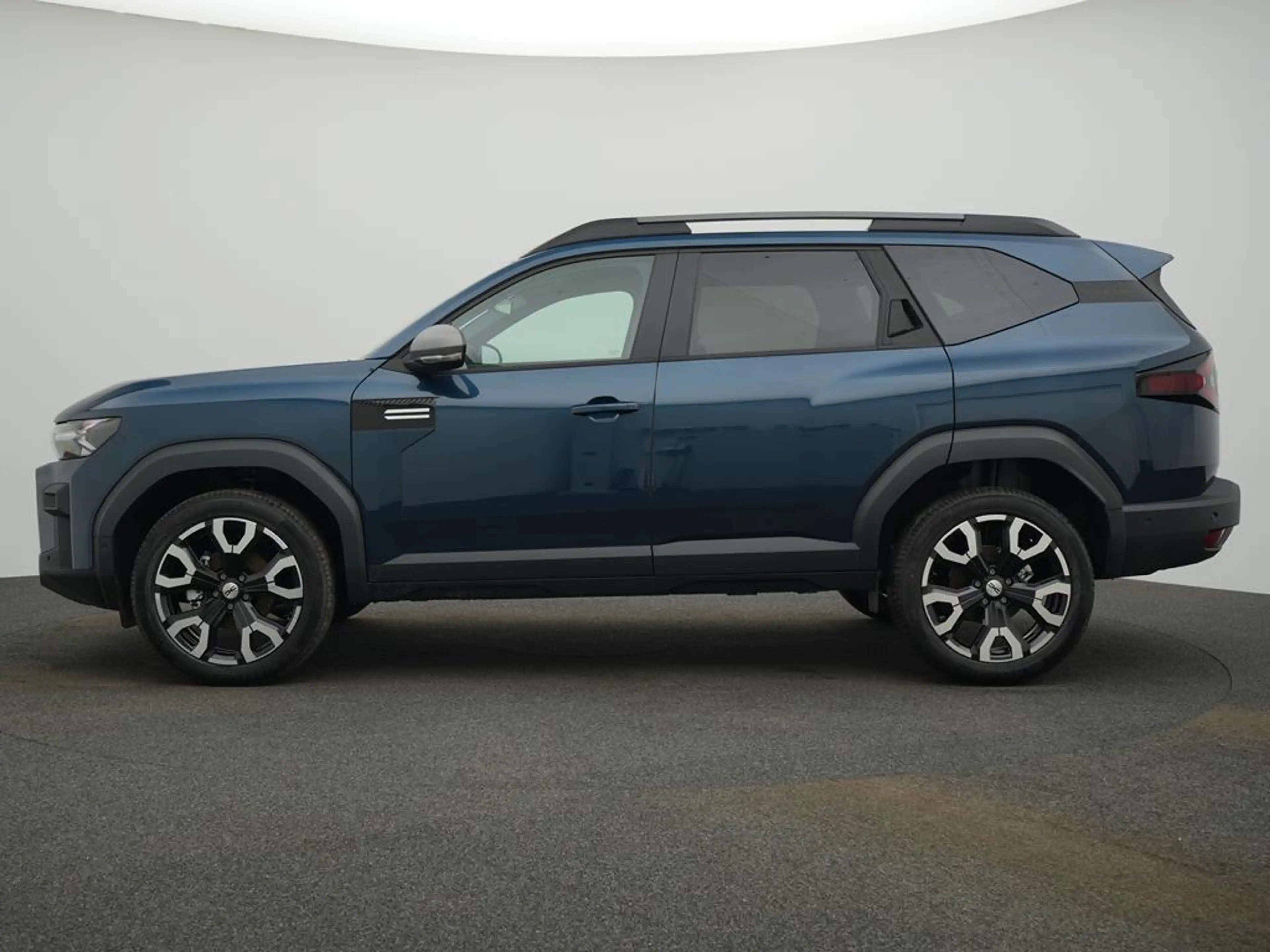 Dacia Bigster Hybrid 155 Journey — photo 4