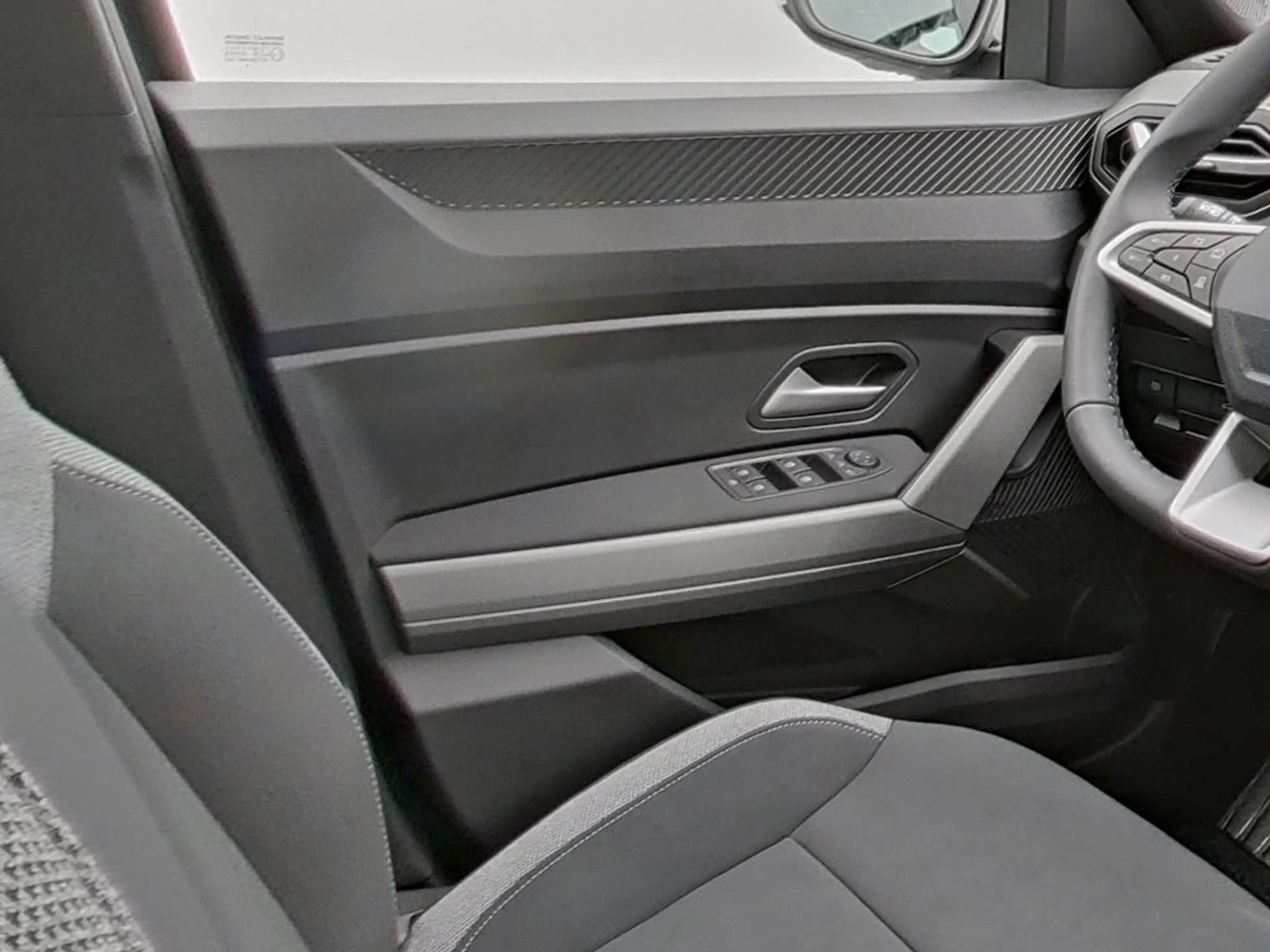 Dacia Bigster Hybrid 155 Journey — photo 14