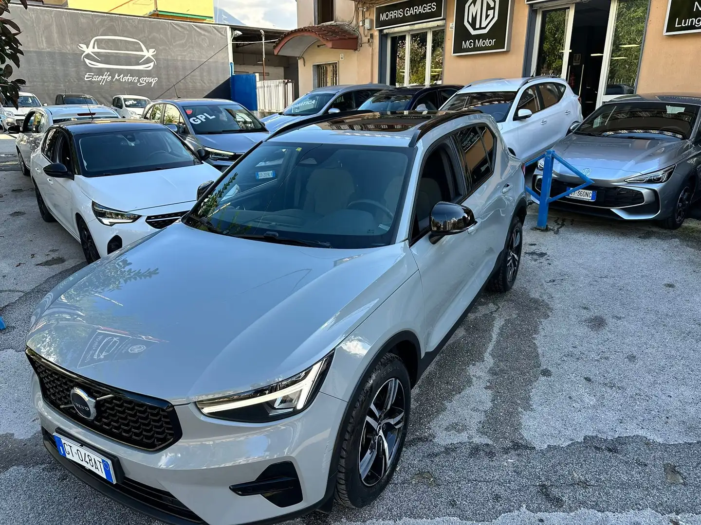 Volvo XC40 XC40 2023 2.0 b3 Plus Dark auto NO VINCOLI Grigio - 1