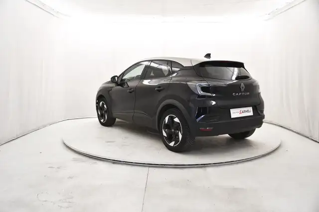 Renault Captur view 3