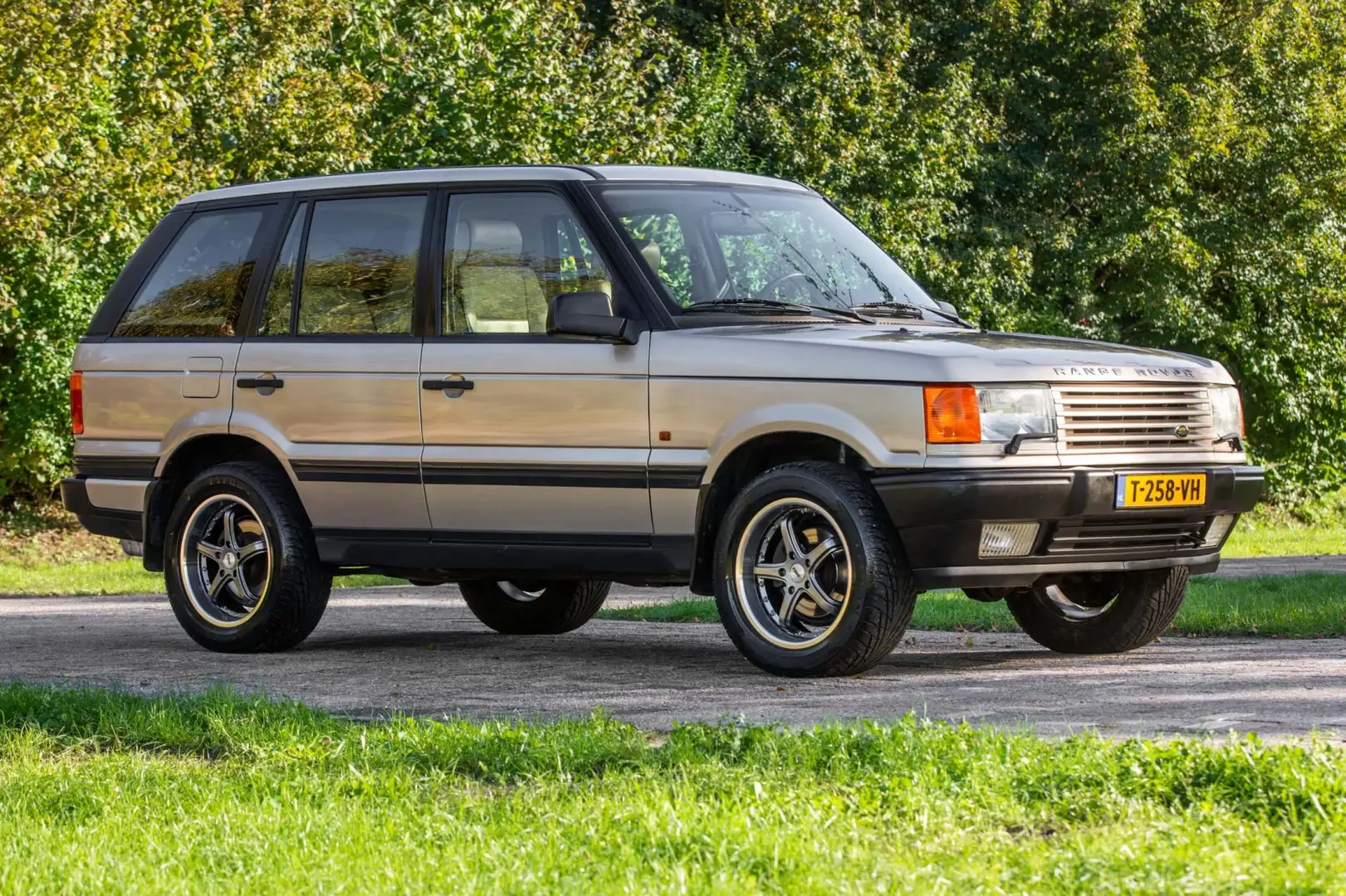 Land Rover Range Rover 4.6 HSE Mooie Youngtimer met 108.790 km. smeđa - 2