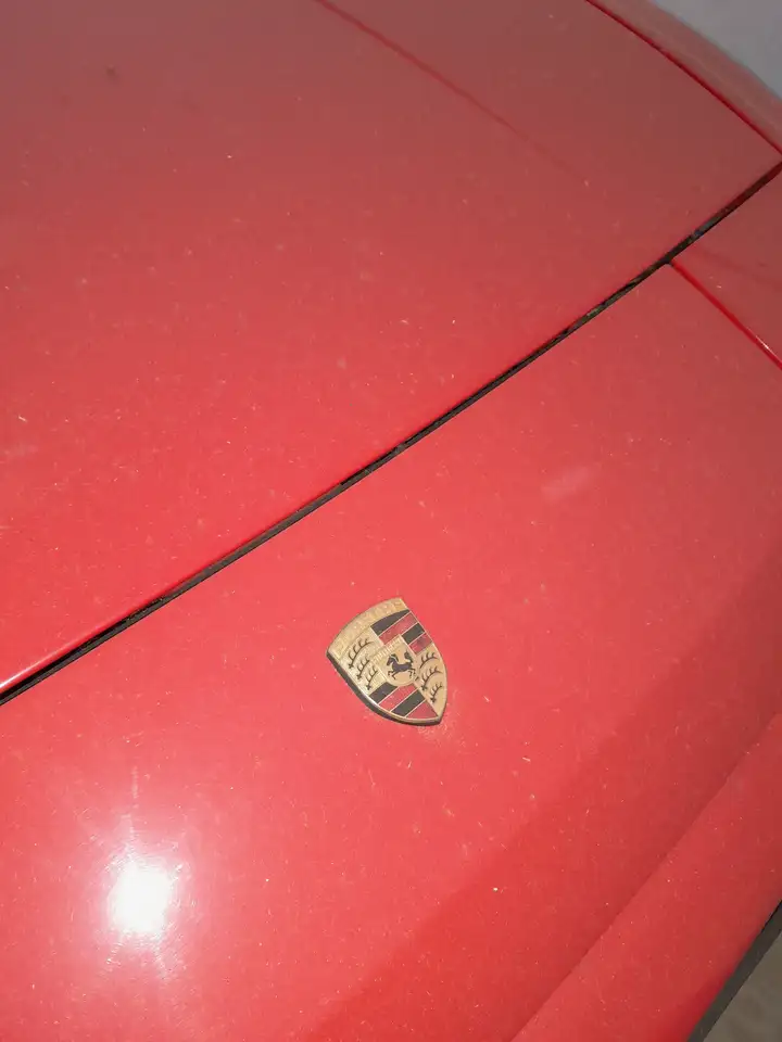 Porsche 944
