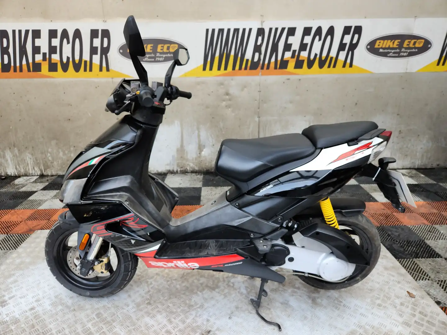 Aprilia SR 50 Noir - 2