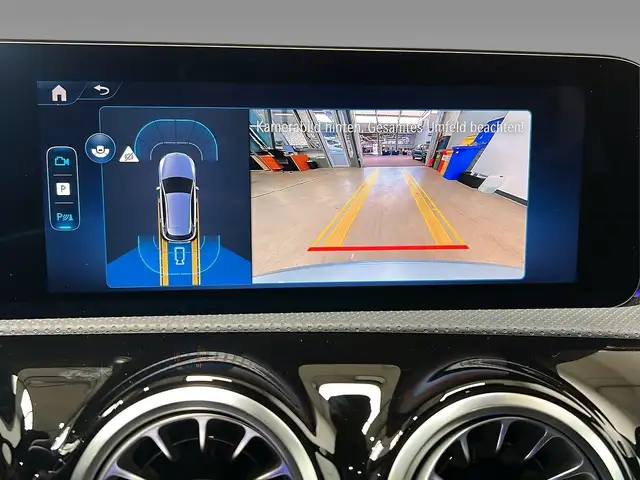 Mercedes-Benz A view 11