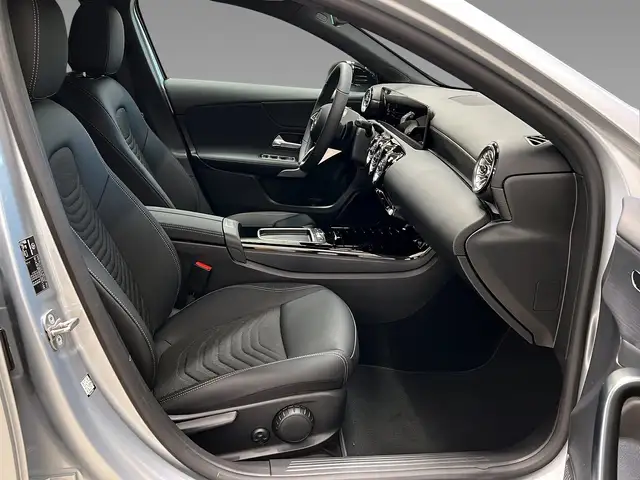 Mercedes-Benz A view 14