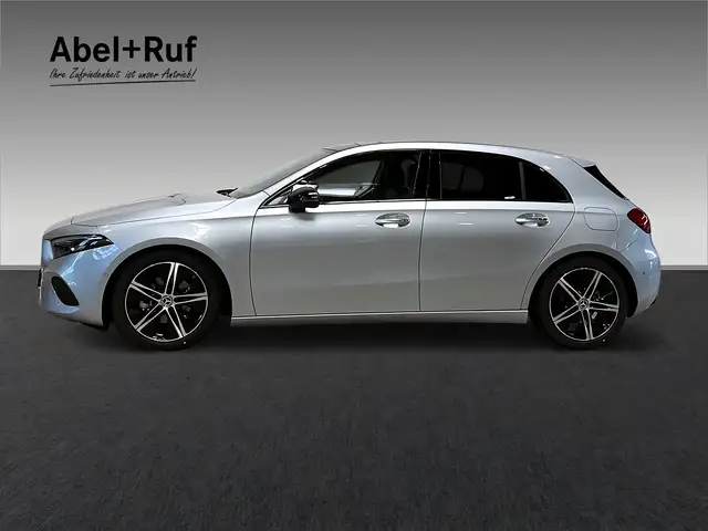 Mercedes-Benz A view 4
