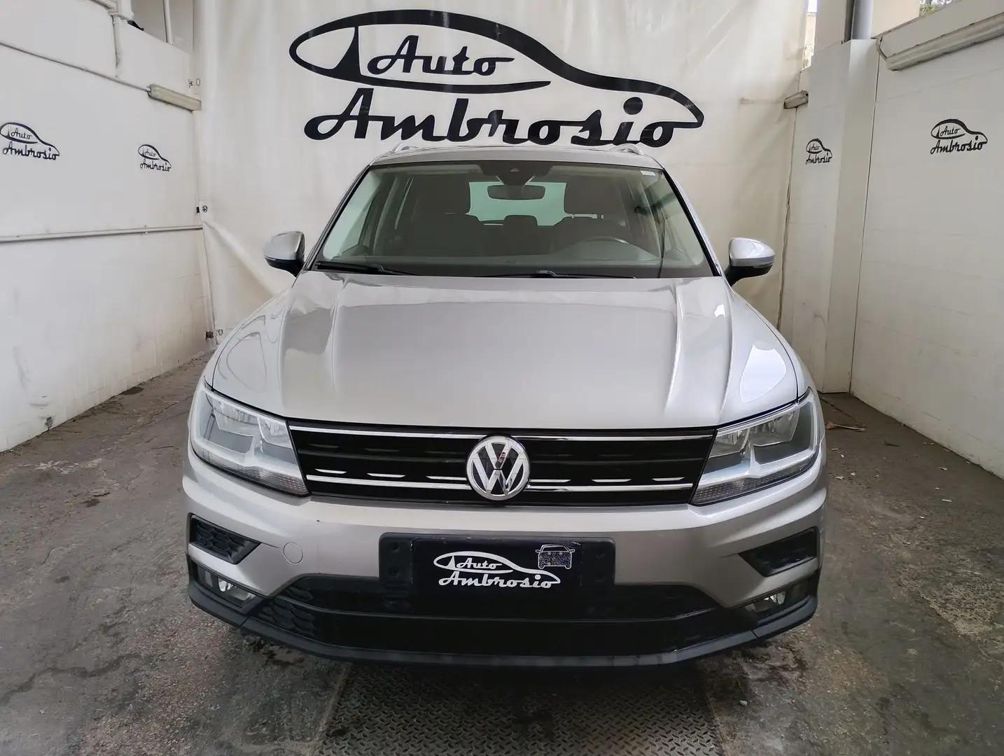 Volkswagen Tiguan 2.0 TDI DSG Advanced tetto apribile tua 190,00 al Grijs - 1