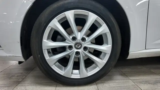 Renault Megane view 11