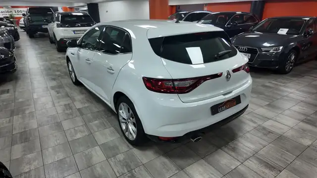 Renault Megane view 4