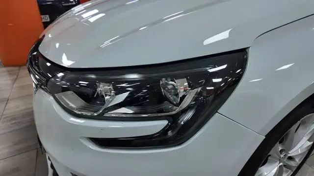 Renault Megane view 10