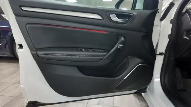 Renault Megane view 13