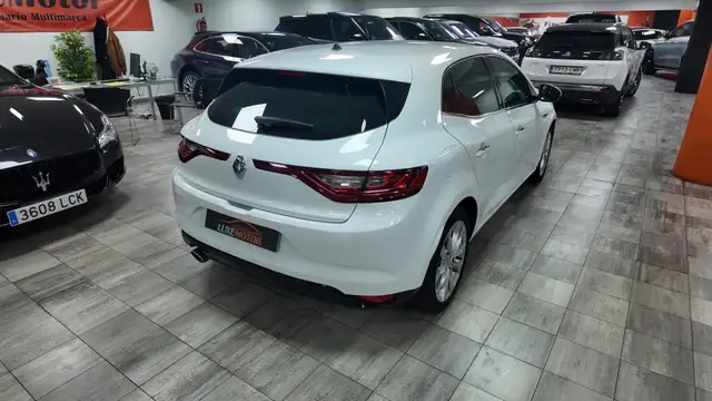 Renault Megane view 6
