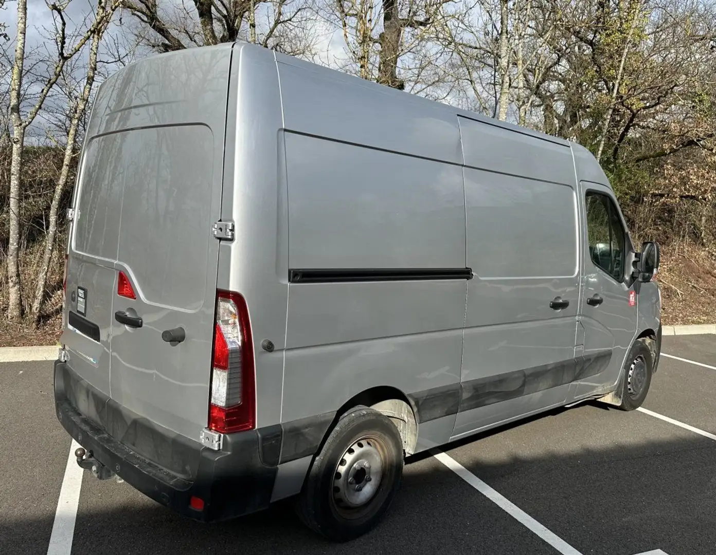 Renault Master 2.3 Dci 150 cv / L2H2 / ATTELAGE Gris - 2