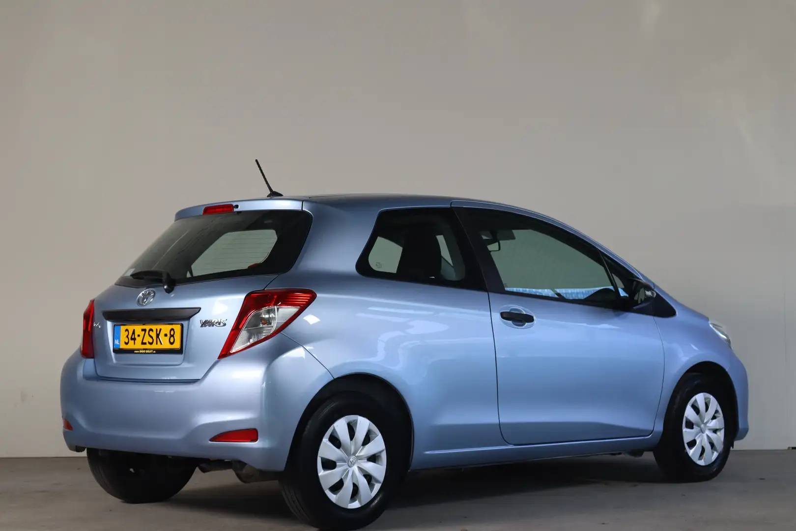 Toyota Yaris 1.0 VVT-i Comfort NL-Auto!! Blauw - 2