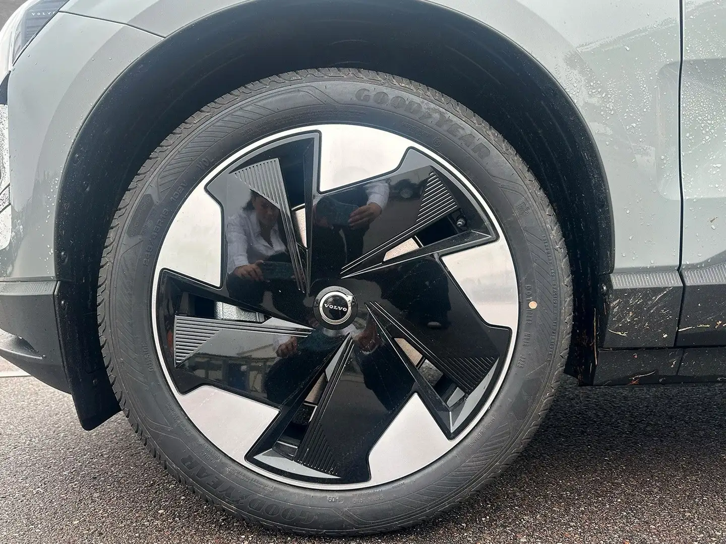 Volvo EX30 Single Motor Core ACC BLIS LED Grau - 2