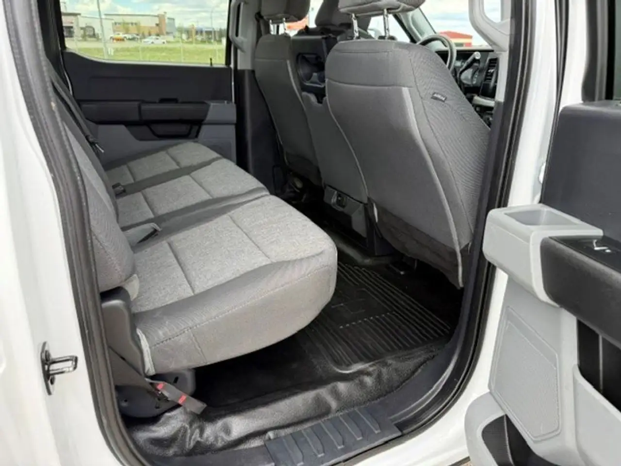 Ford F-550 Super Duty снимка Ford F-550 Super Duty