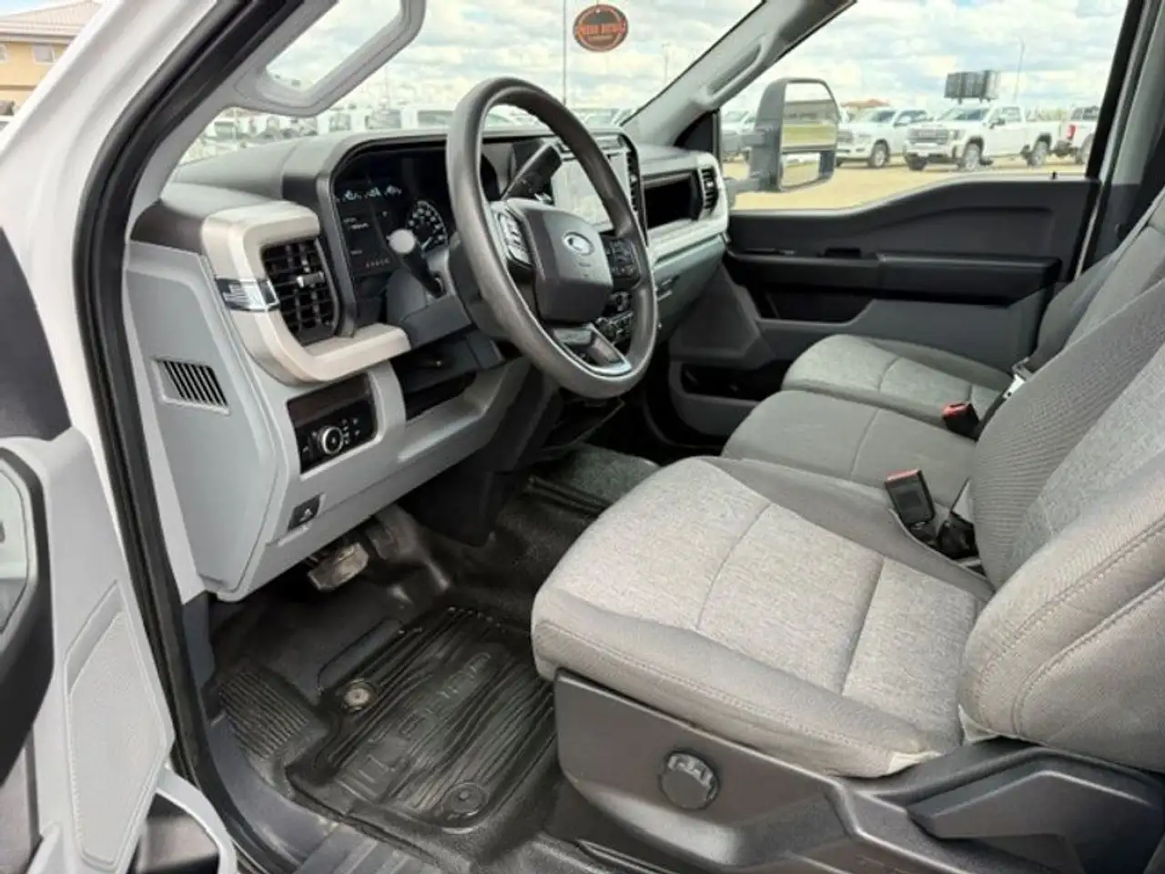 Ford F-550 Super Duty снимка Ford F-550 Super Duty