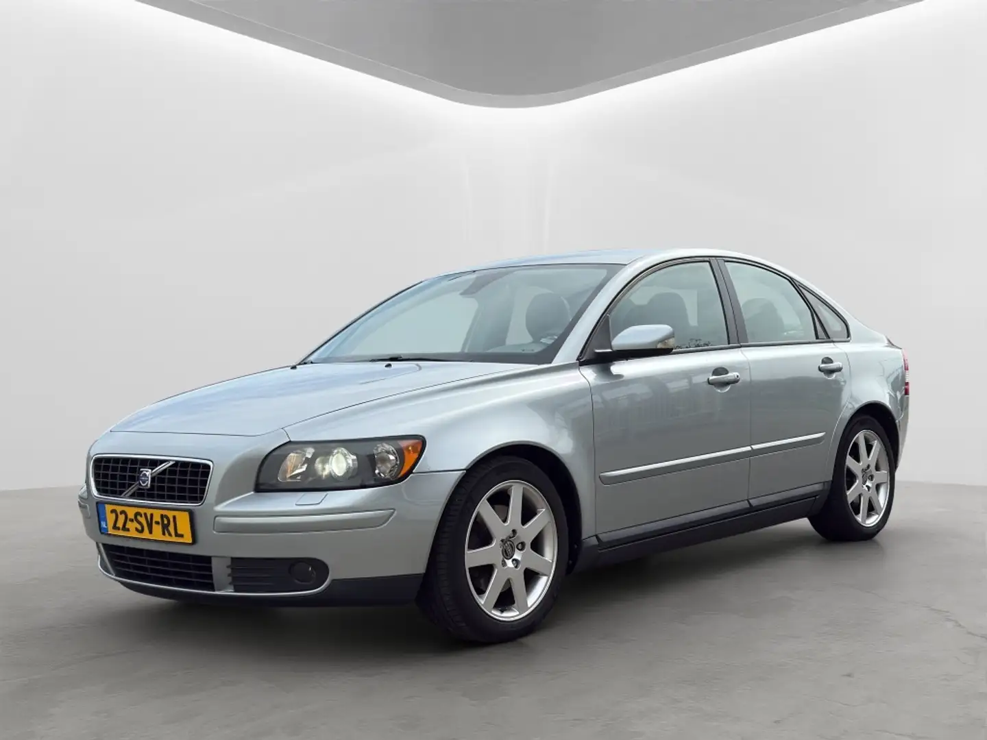 Volvo S40 2.5 T5 Summum 221 PK NAP Vol Dealer onderhouden Le Gris - 1